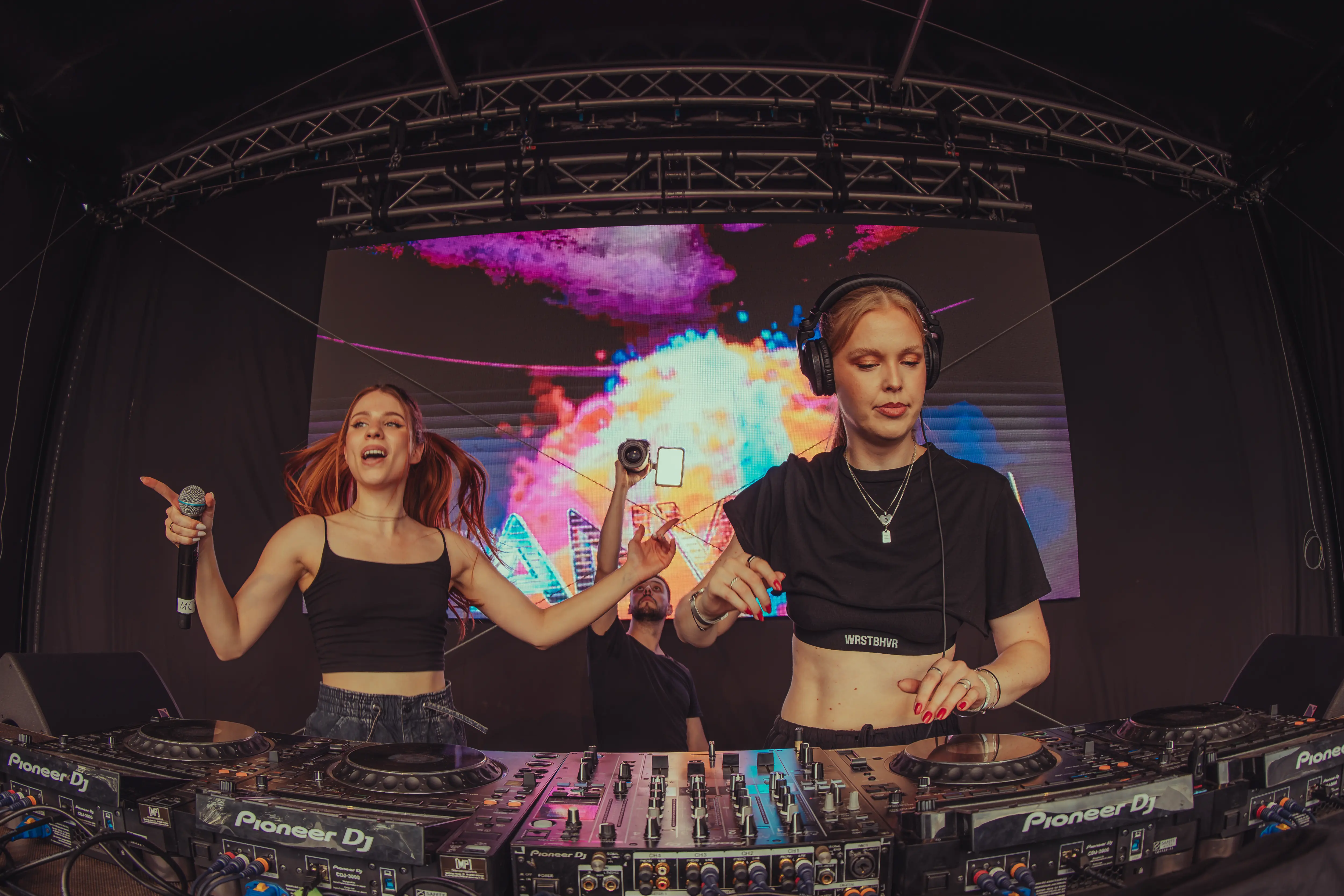 ANVEE DJ Duo